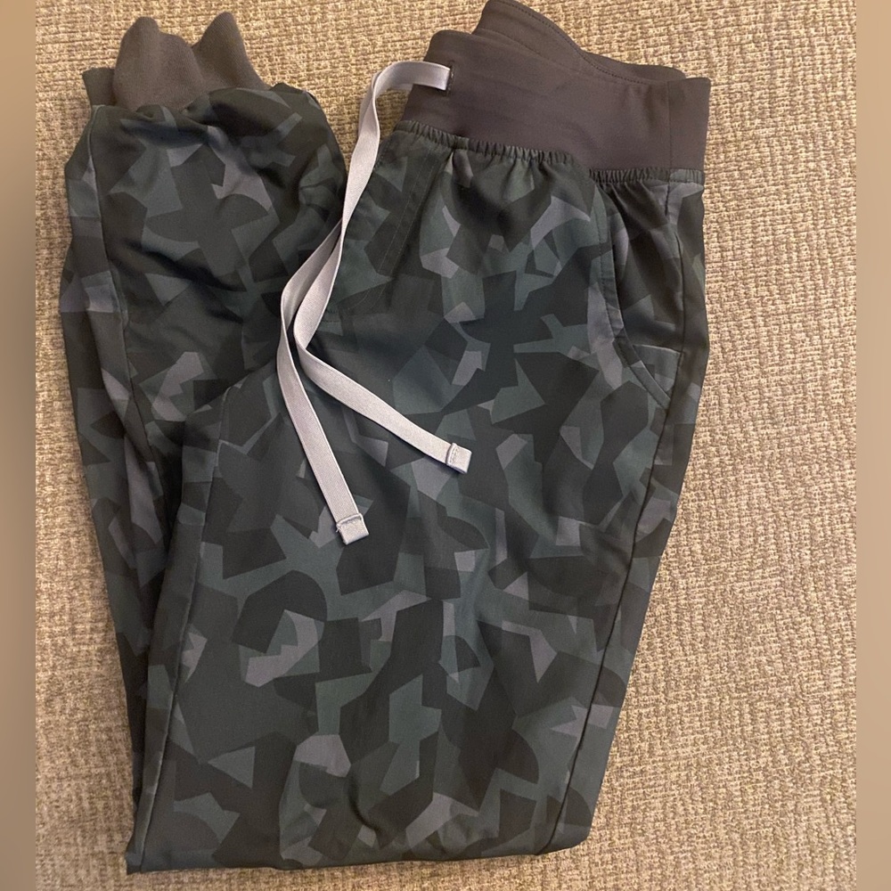 Figs Camo Scrub Set